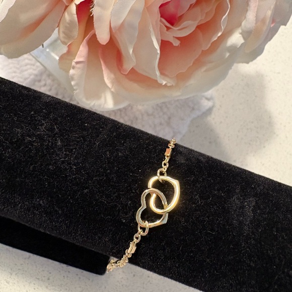 Jewelry - 💎 Yellow gold tone heart bracelet